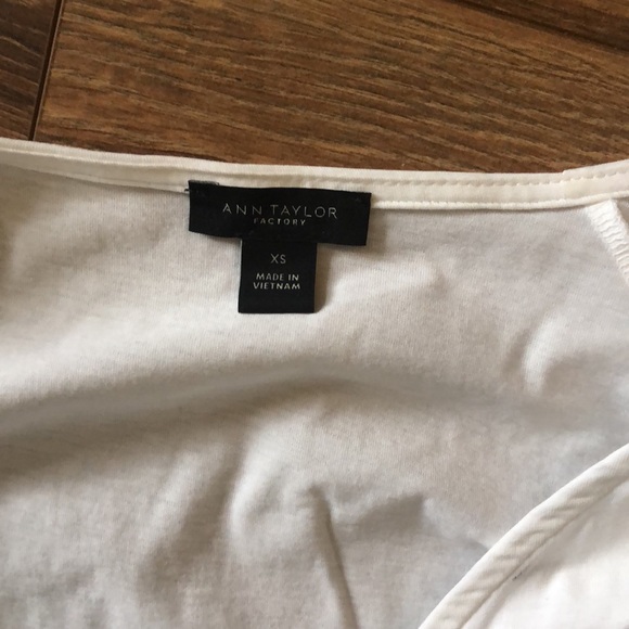 Ann Taylor wrap crop top - Picture 2 of 2